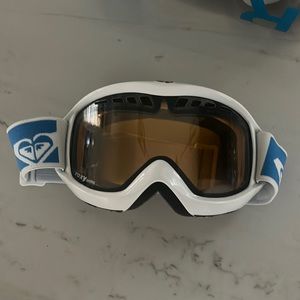 New never worn roxy kids children ski goggles